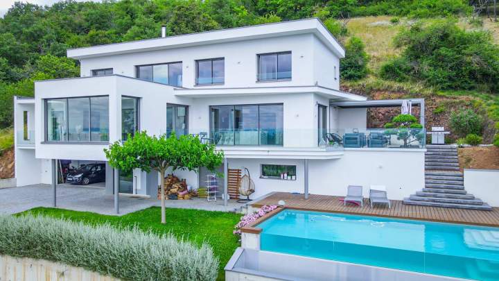 Du style traditionnel au contemporain pour votre maison clé en main